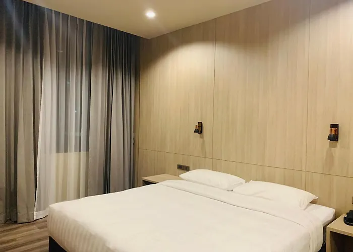 Gold Orchid Hotel 4*