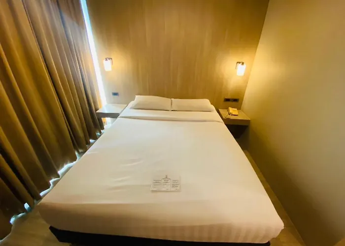 Gold Orchid Hotel 4*